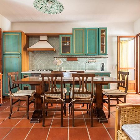 Damiano Holiday House Porto Columbu - Perd'E Sali Extérieur photo