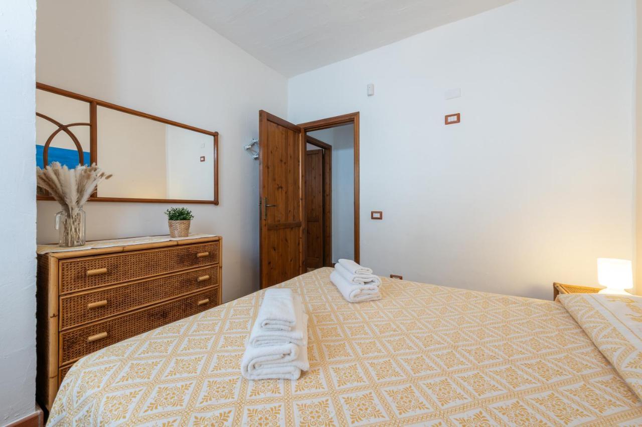 Damiano Holiday House Porto Columbu - Perd'E Sali Extérieur photo